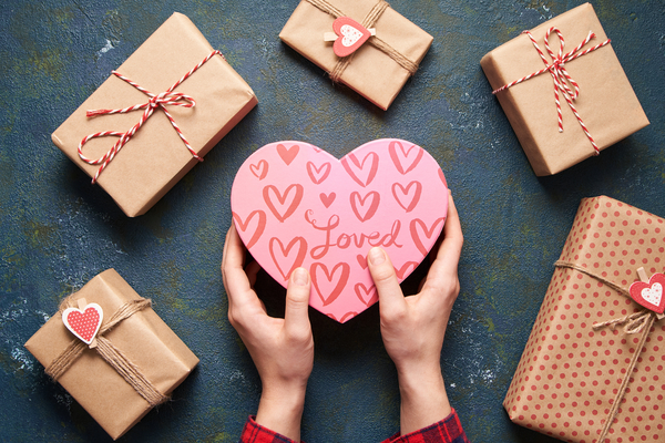10 prijedloga za savršen poklon za Valentinovo